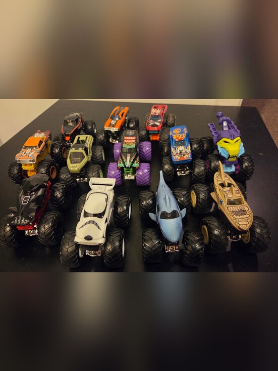 Hot Wheels Other - Hotwheels Monster Trucks 1:64 Scale - Grave Digger Star Wars Megalodon & More